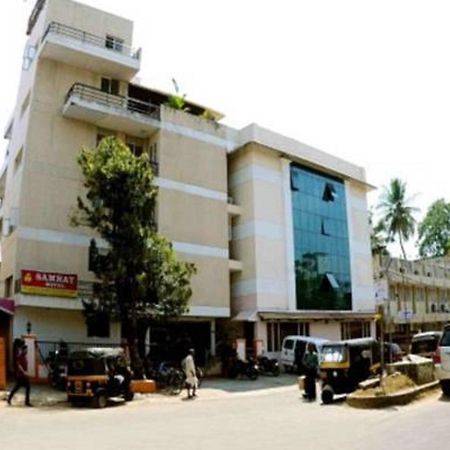 טריואנדרום Hotel The Samrat מראה חיצוני תמונה