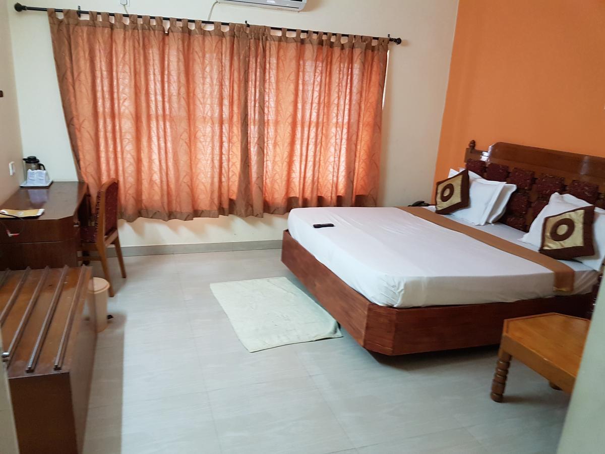 טריואנדרום Hotel The Samrat מראה חיצוני תמונה